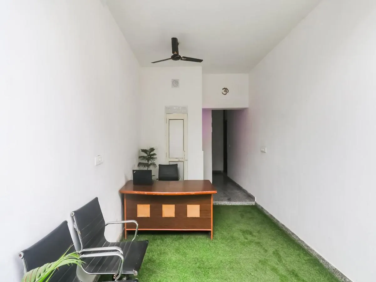 Capital O 85585 The Arjun Hotel 古尔冈